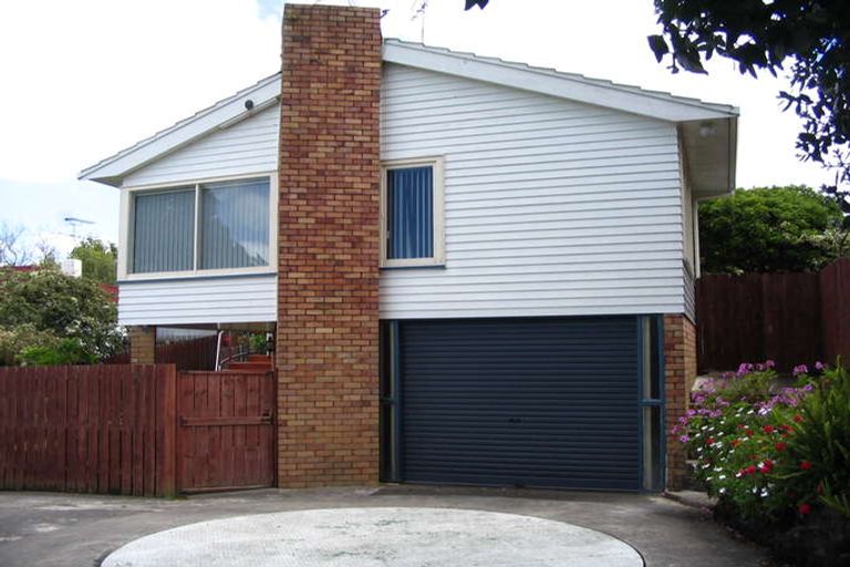 Photo of property in 1/217 Lake Road, Belmont, Auckland, 0622