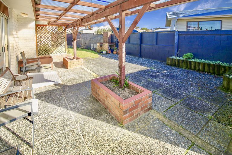 Photo of property in 27 English Street, St Andrews, Hamilton, 3200