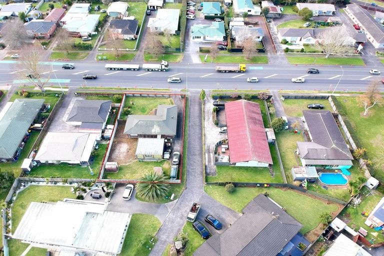 Photo of property in 45 Great South Road, Takanini, 2112