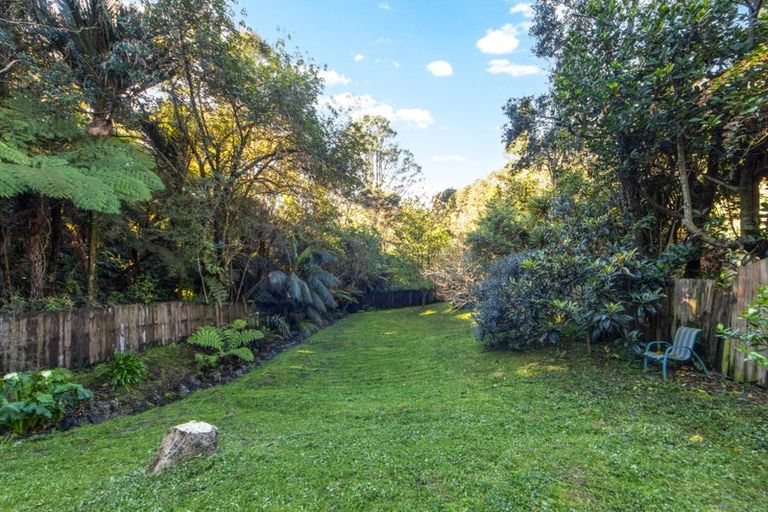 Photo of property in 704 South Titirangi Road, Titirangi, Auckland, 0604