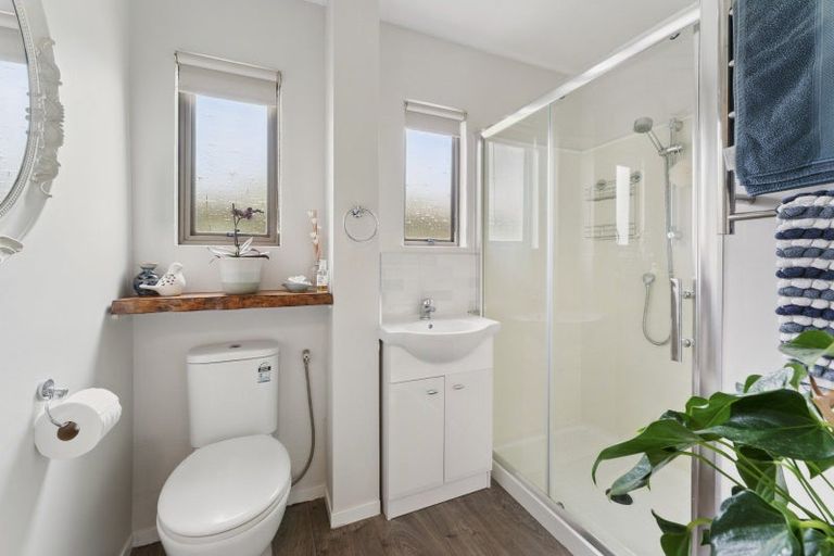 Photo of property in 2 Langton Road, Stanmore Bay, Whangaparaoa, 0932