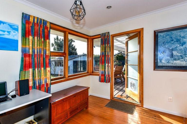 Photo of property in 90 Kendal Avenue, Burnside, Christchurch, 8053