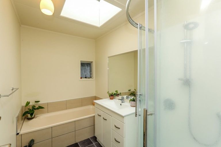 Photo of property in 112a Wairau Road, Oakura, 4314