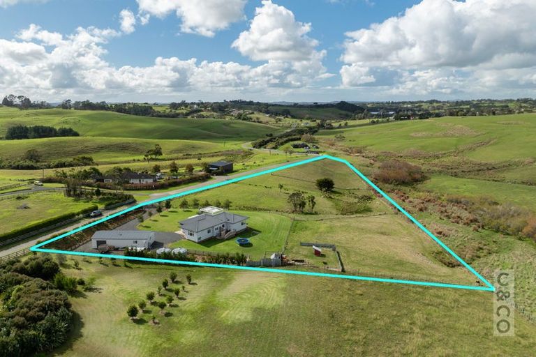 Photo of property in 79 Mount Albion Rise, Taupaki, Henderson, 0782