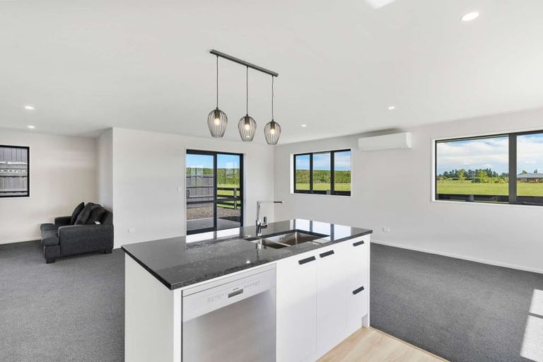 Photo of property in 36 Plover Avenue, Amberley, 7410