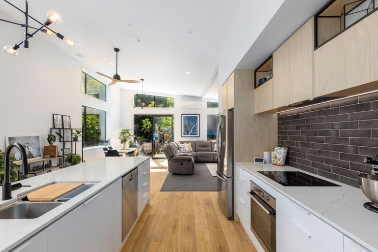 Photo of property in 103 Bowenvale Avenue, Cashmere, Christchurch, 8022