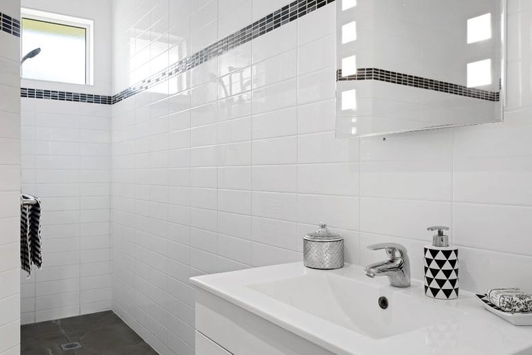 Photo of property in 56 Mokihi Gardens, Hillmorton, Christchurch, 8024