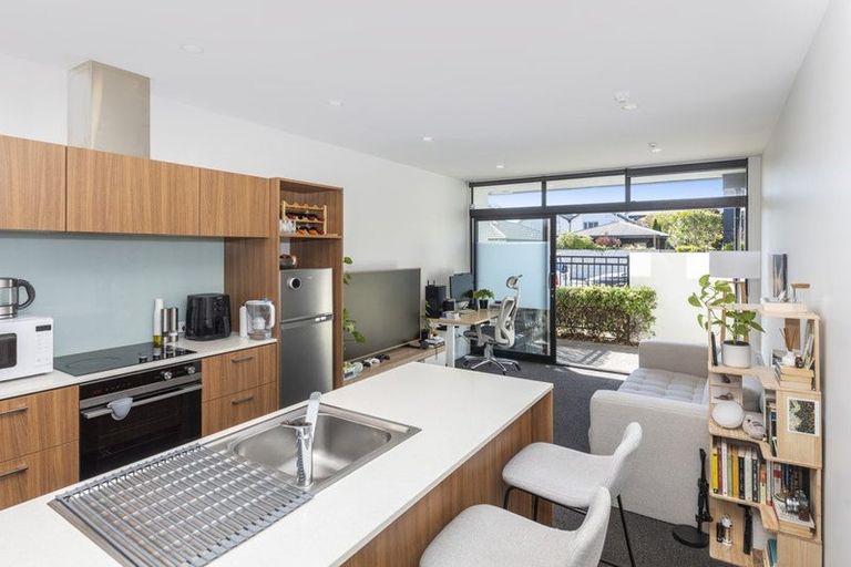 Photo of property in 2/341 Madras Street, Christchurch Central, Christchurch, 8013