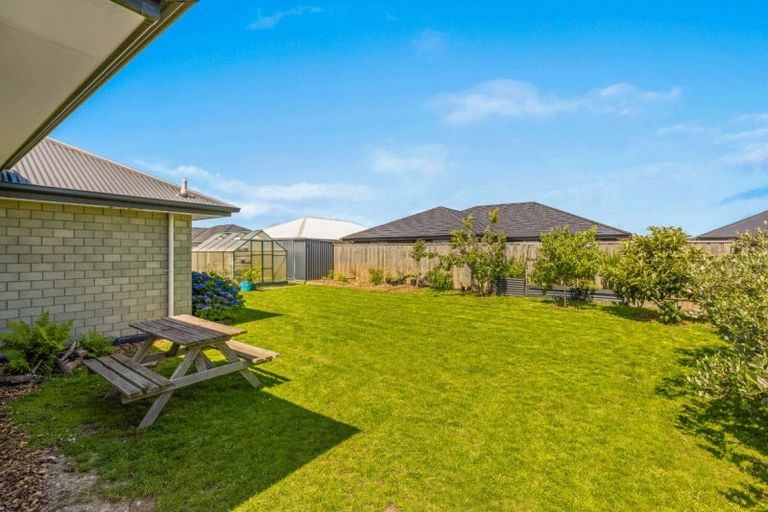 Photo of property in 25 Chris Drive, Rolleston, 7614