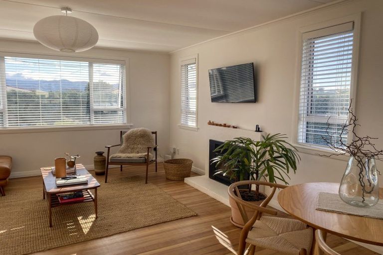 Photo of property in 8 Barrett Place, Carterton, 5713