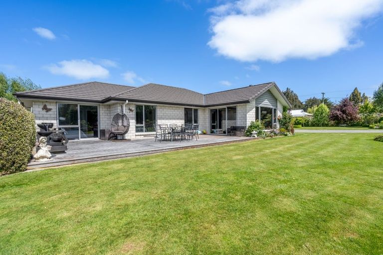 Photo of property in 89 Lochiel Branxholme Road, Lochiel, Winton, 9781