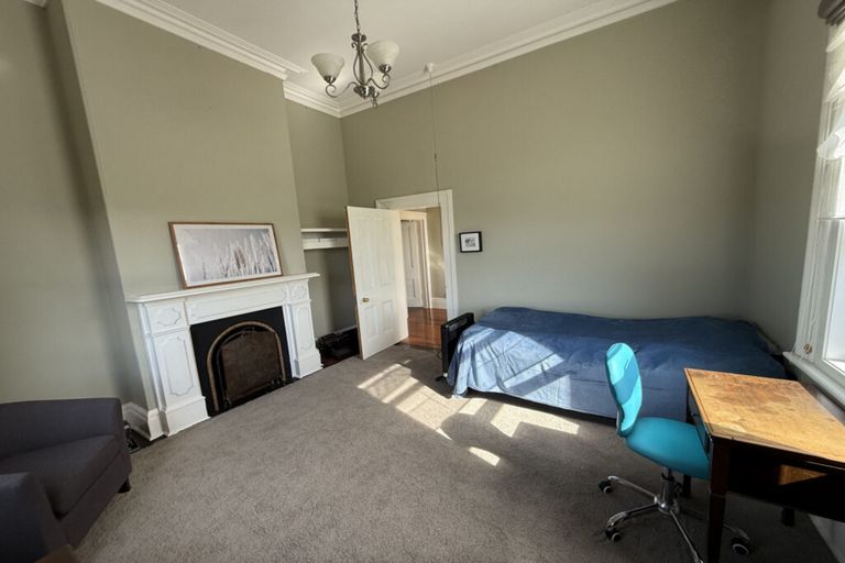 Photo of property in 16 Ascog Road, Ravensbourne, Dunedin, 9022