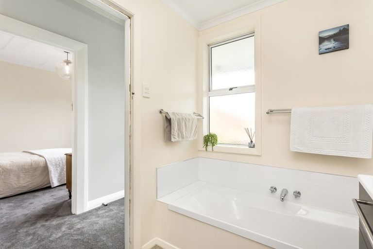 Photo of property in 46 Tomahawk Road, Andersons Bay, Dunedin, 9013