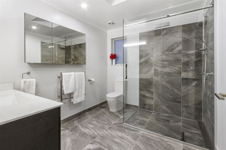 Photo of property in 88 Bomb Point Drive, Hobsonville, Auckland, 0616