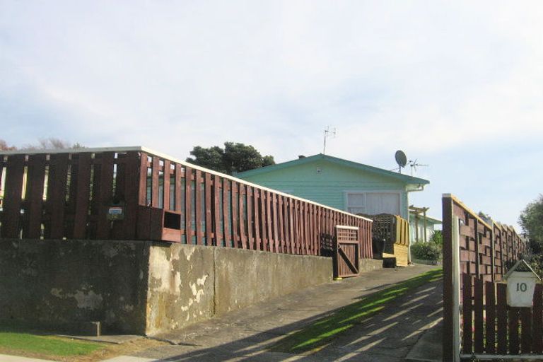 Photo of property in 12 Quinn Grove, Ranui, Porirua, 5024