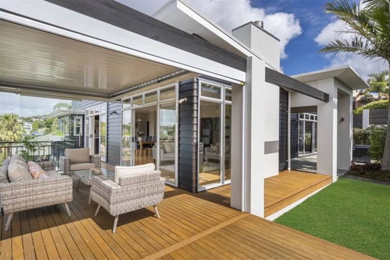 Photo of property in 23 Caversham Drive, Torbay, Auckland, 0630