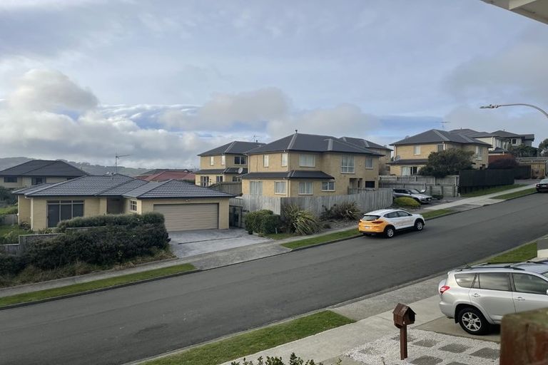 Photo of property in 60 Erlestoke Crescent, Churton Park, Wellington, 6037