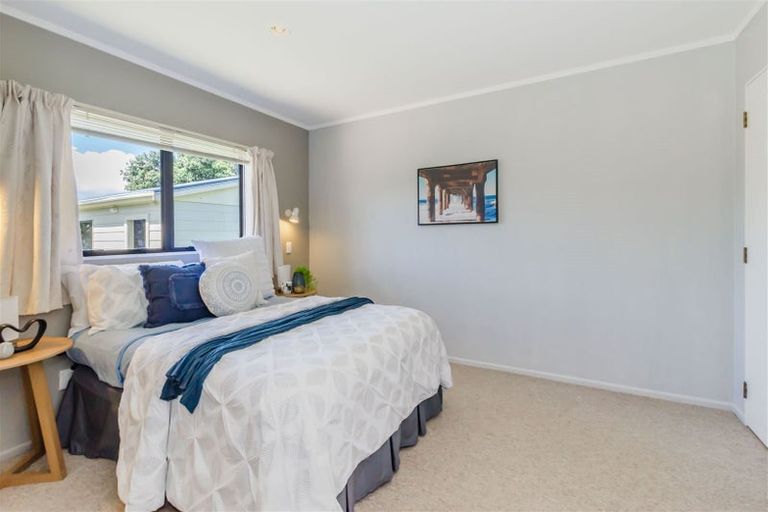 Photo of property in 128 Tutere Street, Waikanae Beach, Waikanae, 5036