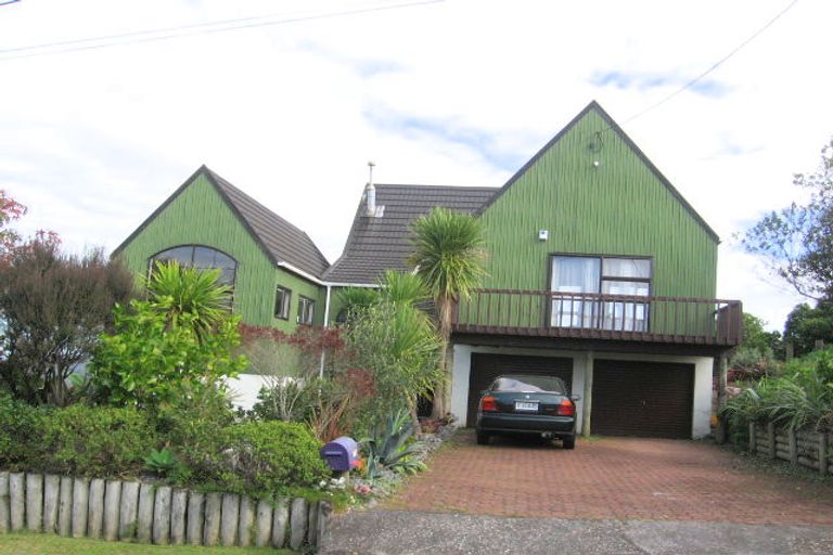 Photo of property in 115 Victory Road, Laingholm, Auckland, 0604