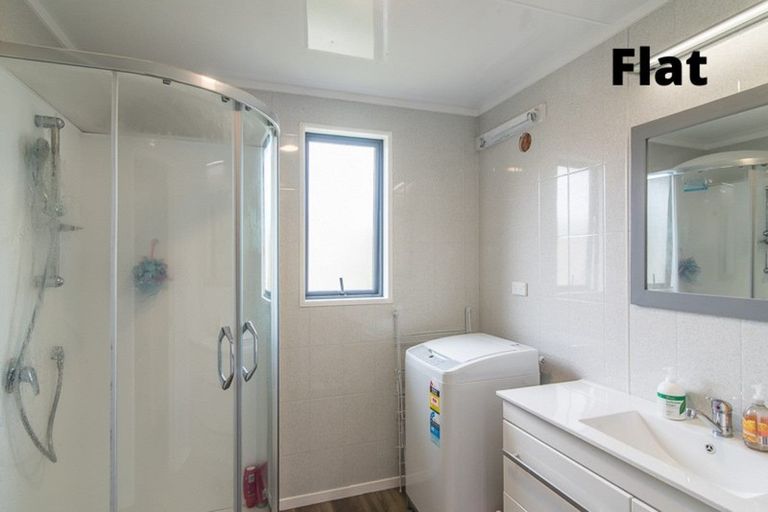 Photo of property in 29 Frimley Terrace, Waikanae Beach, Waikanae, 5036