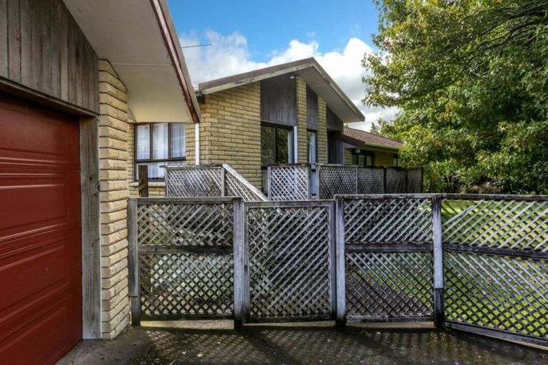 Photo of property in 8a Keats Place, Whalers Gate, New Plymouth, 4310