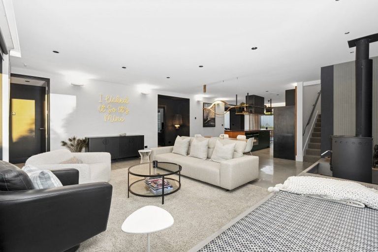 Photo of property in 5 Diamond Lane, Wanaka, 9305