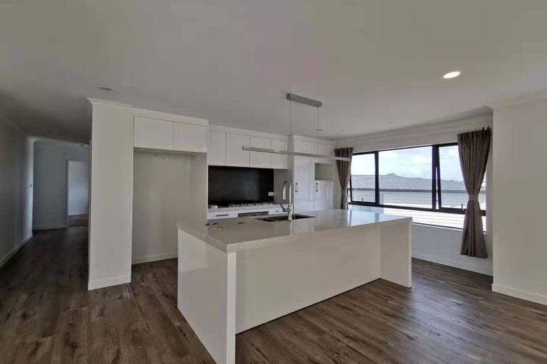 Photo of property in 15 Para Close, Fairview Heights, Auckland, 0632