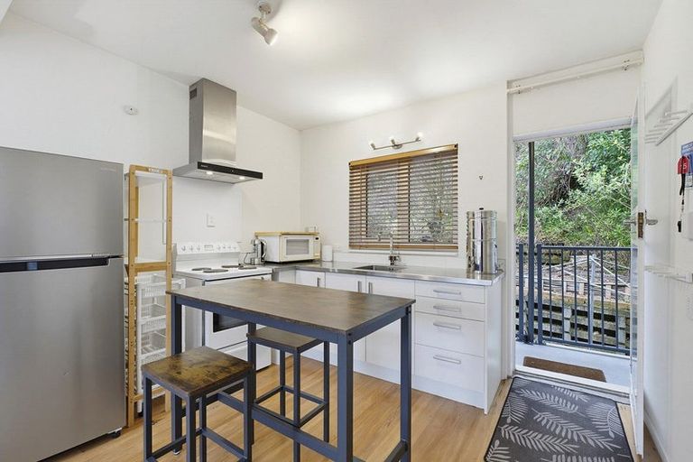 Photo of property in Parkland Flats, 15/51 Adams Terrace, Kelburn, Wellington, 6021