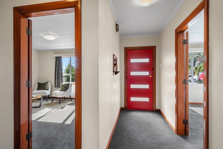 Photo of property in 5 Parkers Road, Tahunanui, Nelson, 7011