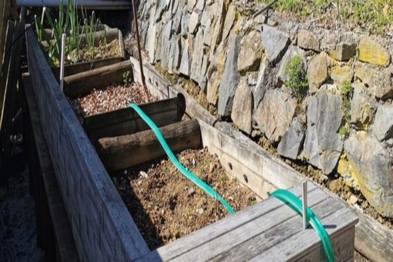 Photo of property in 36 South Terrace, Picton, 7220