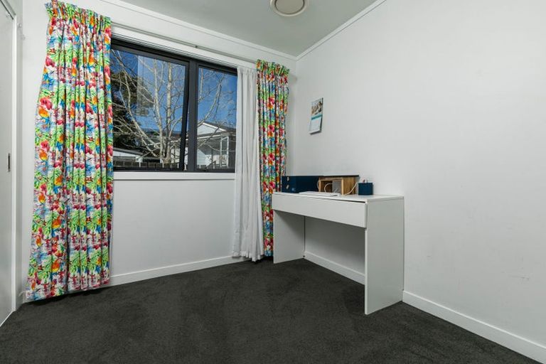 Photo of property in 125 Solar Road, Glen Eden, Auckland, 0602