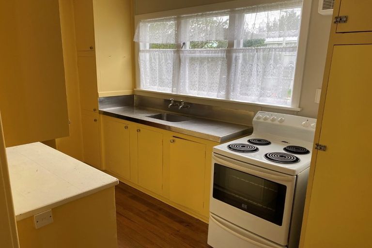 Photo of property in 42-44 Cheshire Street, Cannons Creek, Porirua, 5024