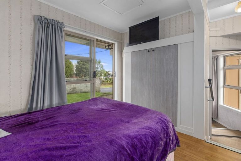 Photo of property in 2/47 Chadwick Road, Greerton, Tauranga, 3112