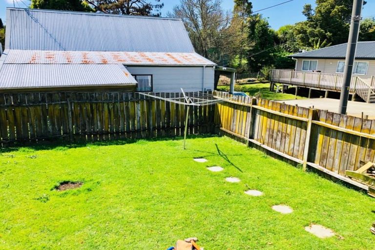 Photo of property in 1/221 Birkdale Road, Birkdale, Auckland, 0626