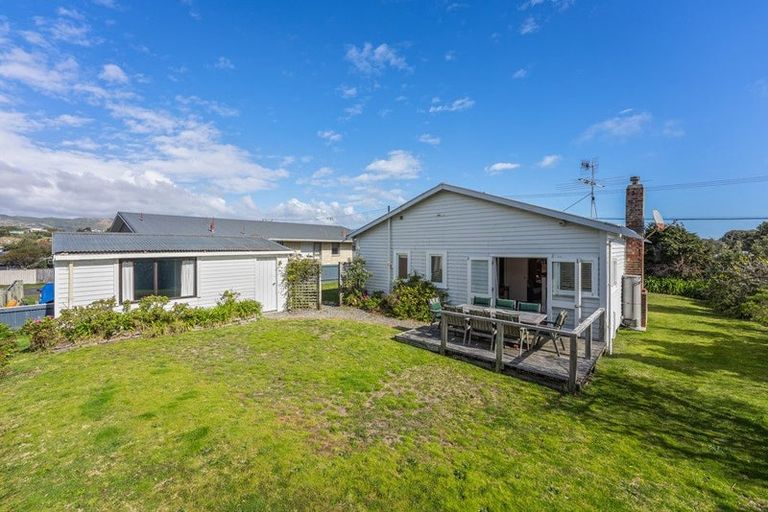 Photo of property in 13 Waimea Road, Waikanae Beach, Waikanae, 5036
