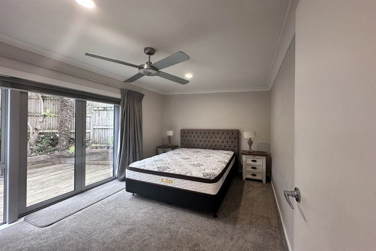 Photo of property in 24 Kiteroa Terrace, Rothesay Bay, Auckland, 0630