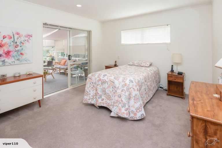 Photo of property in 2/2 Embleton Close, Northpark, Auckland, 2013