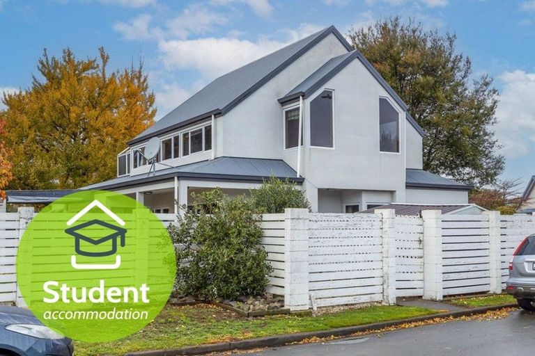 Photo of property in 3 Quirk Place, Sockburn, Christchurch, 8042