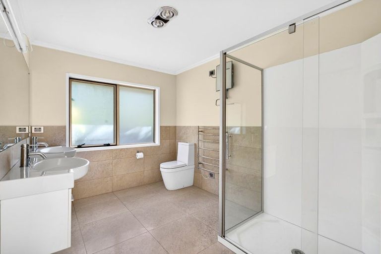 Photo of property in 12 Stevensons Crescent, Albany Heights, Albany, 0793
