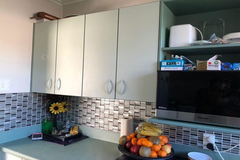 Photo of property in 2/5 Hinemoa Street, Waiwhetu, Lower Hutt, 5010