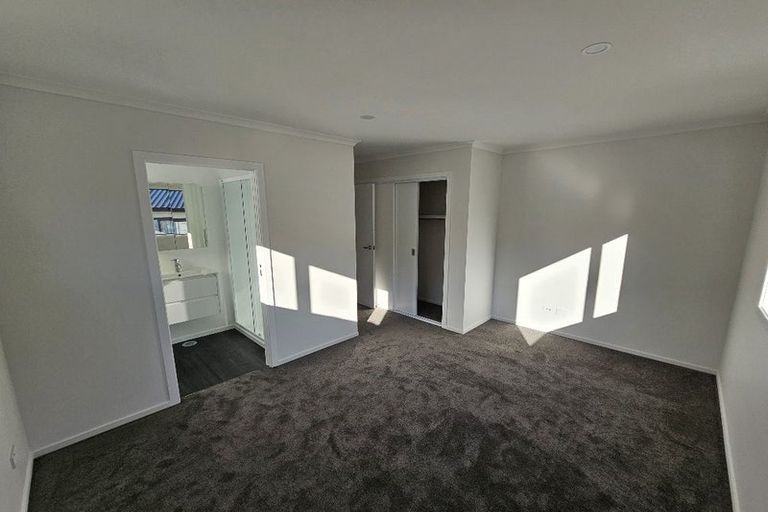 Photo of property in 1d Ingram Street, Naenae, Lower Hutt, 5011