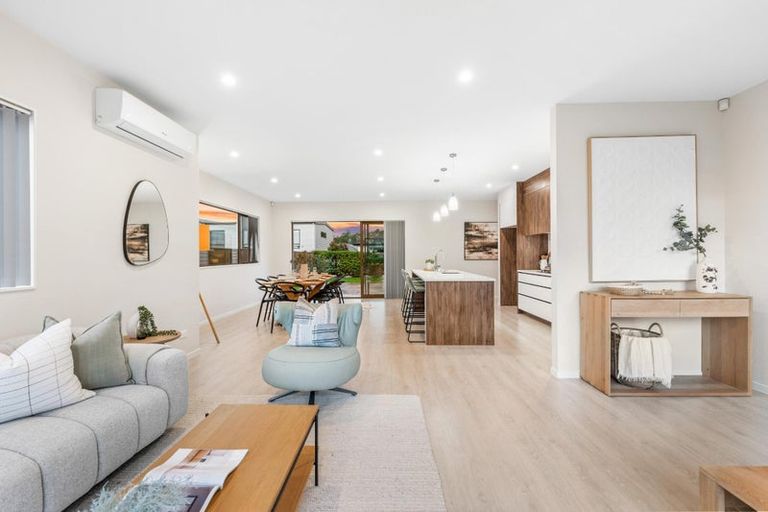 Photo of property in 3 Tarras Road, Kumeu, 0810