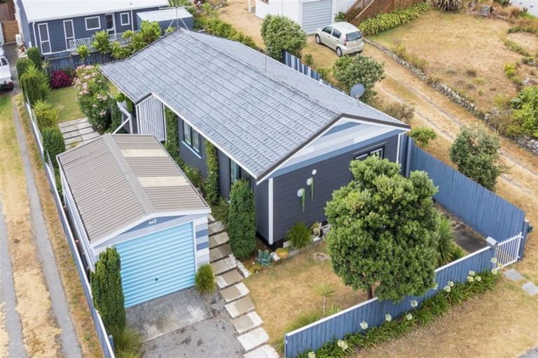 Photo of property in 7 William Street, Waikanae Beach, Waikanae, 5036