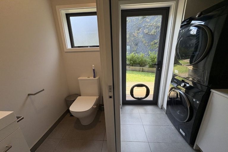 Photo of property in 89 Oak Road, Poraiti, Napier, 4112