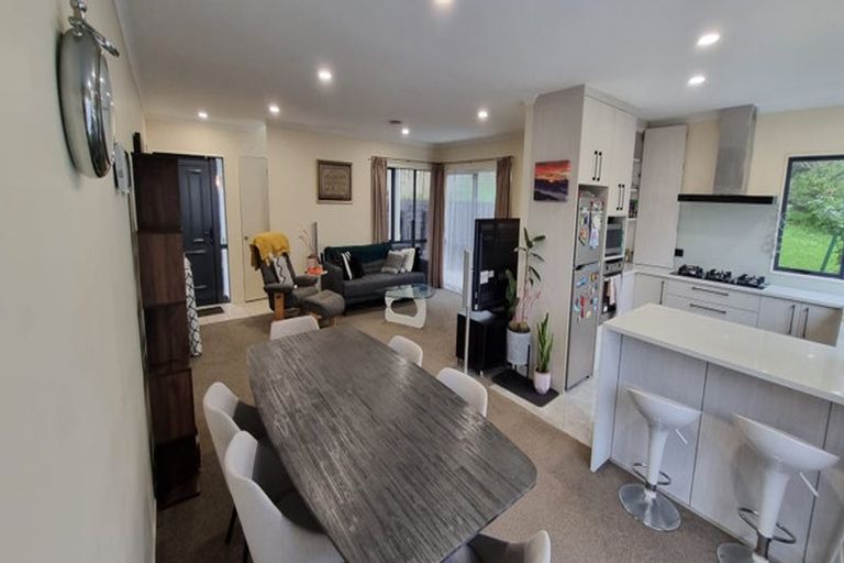 Photo of property in 31b Chieftain Rise, Goodwood Heights, Auckland, 2105