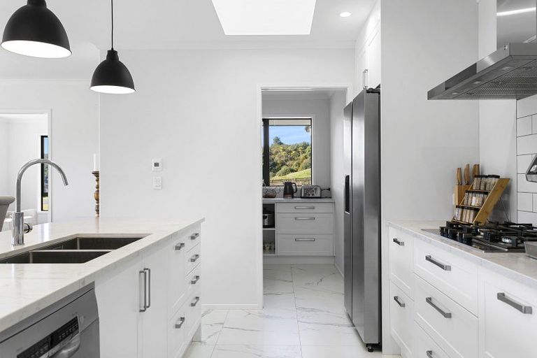 Photo of property in 1 Lemonwood Lane, Kinloch, Taupo, 3377