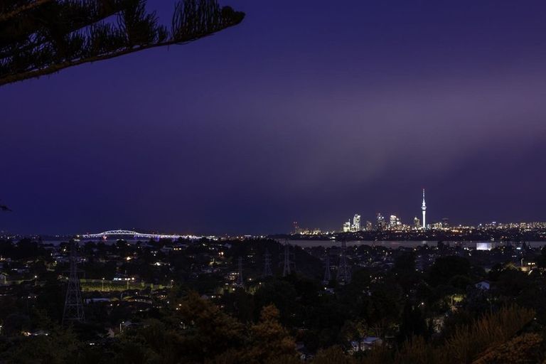 Photo of property in 317 Don Buck Road, Massey, Auckland, 0614