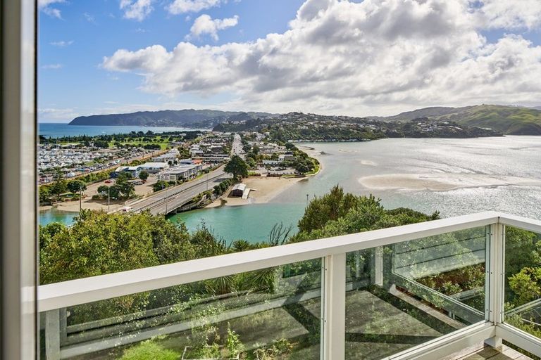 Photo of property in 58 Kiriwai Road, Paremata, Porirua, 5024