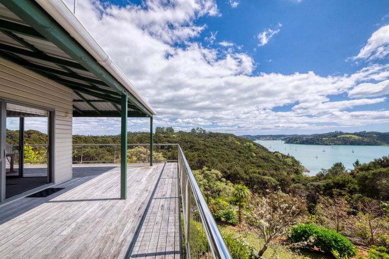 Photo of property in 104 Te Wahapu Road, Russell, 0272