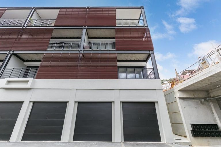 Photo of property in 105/11 Jean Caldwell Way, Island Bay, 6023